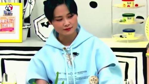 蓝阿姨吃瓜,蓝阿姨的瓜田奇遇记  第1张