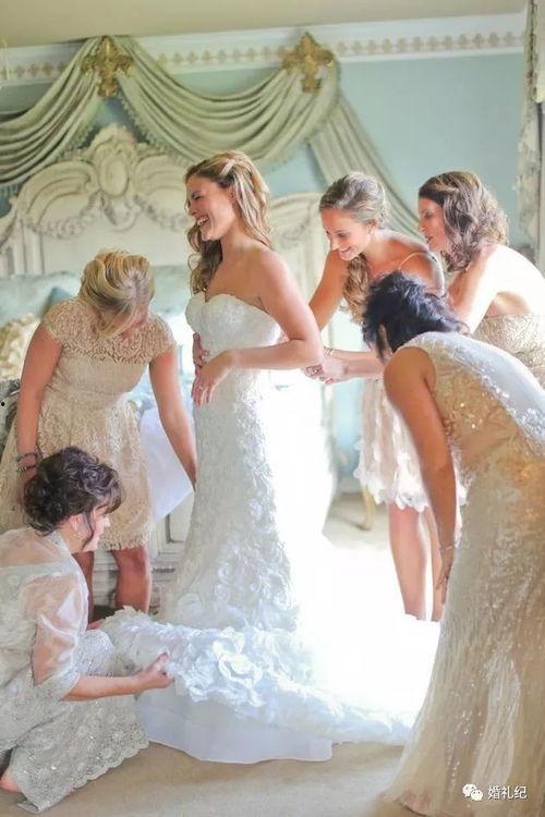 伴娘分母吃瓜  第1张